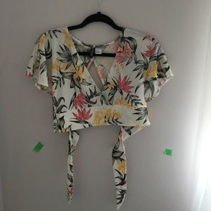 BACK-TIE CROP TOP FLORAL SHIRT